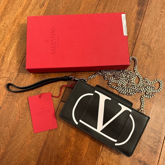 Valentino Garavani Handbags - Valentino Garavani VLogo WOC Wallet on a Chain Crossbody Purse Wristlet Clutch